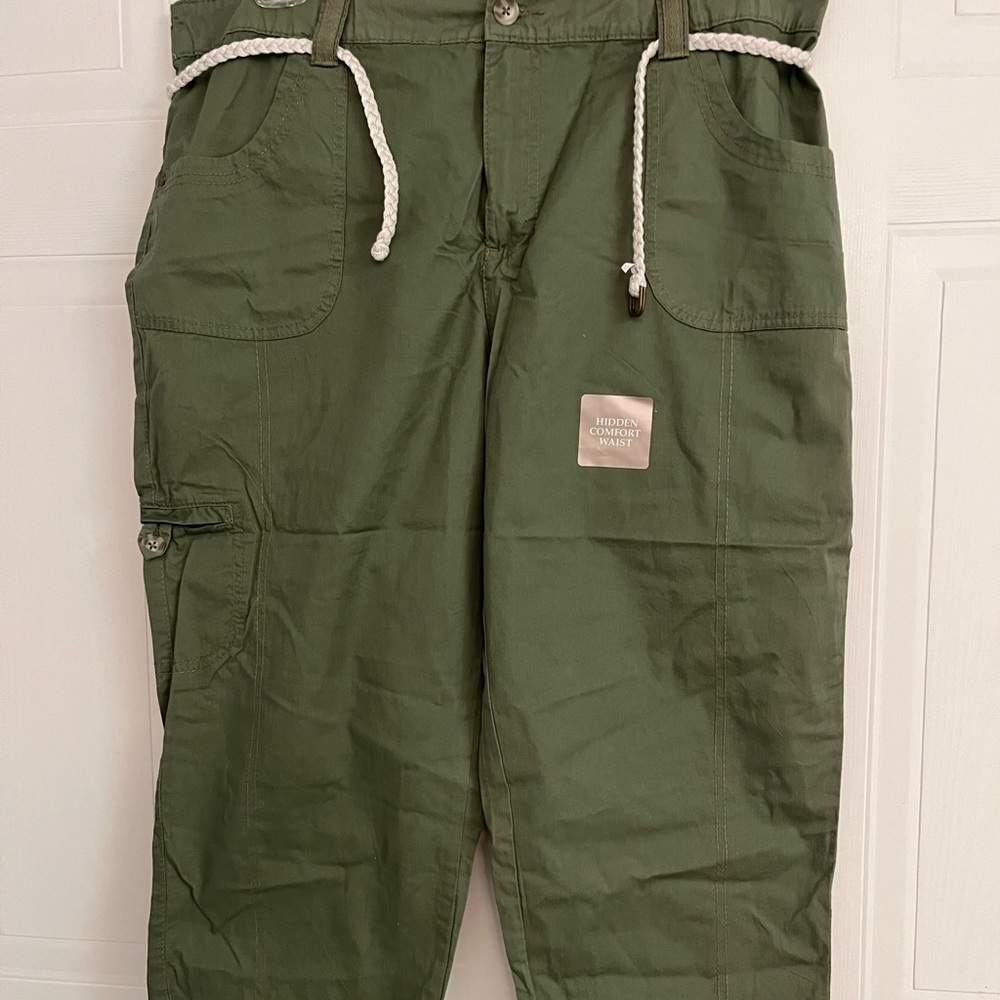 Green Capris with hidden waist comfort with rope belt included